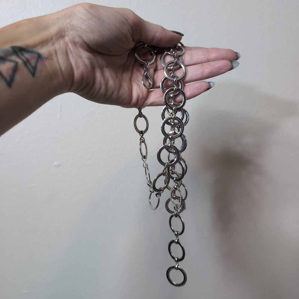 Silver Tone O Ring Chain Belt Y2k
